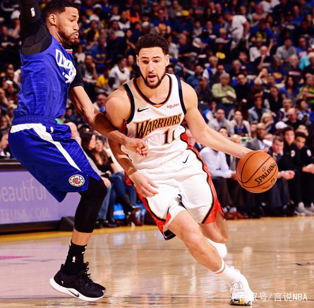 一块草皮 一块草皮